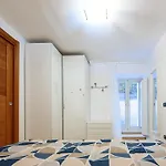Zizi House