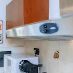 Zizi House