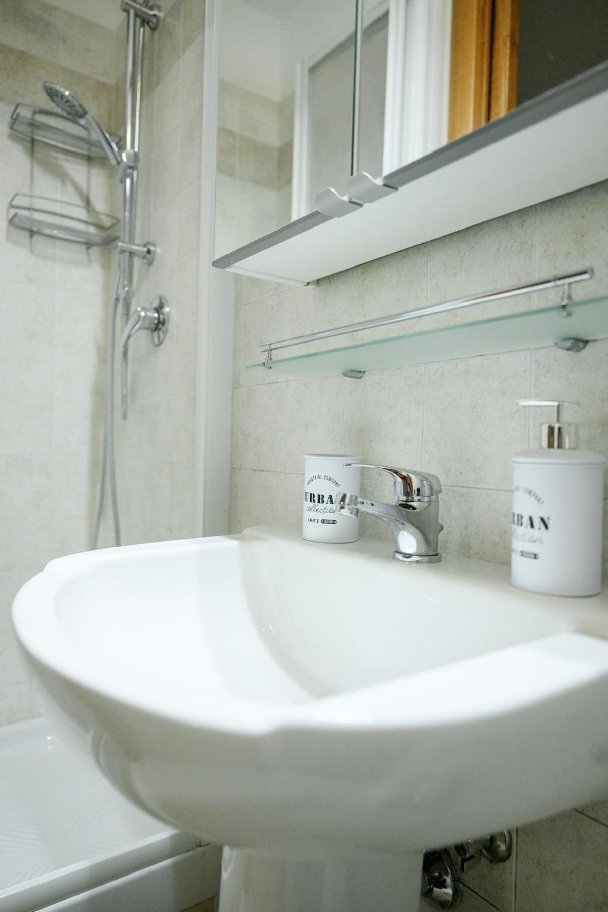 Zizi House Apartment